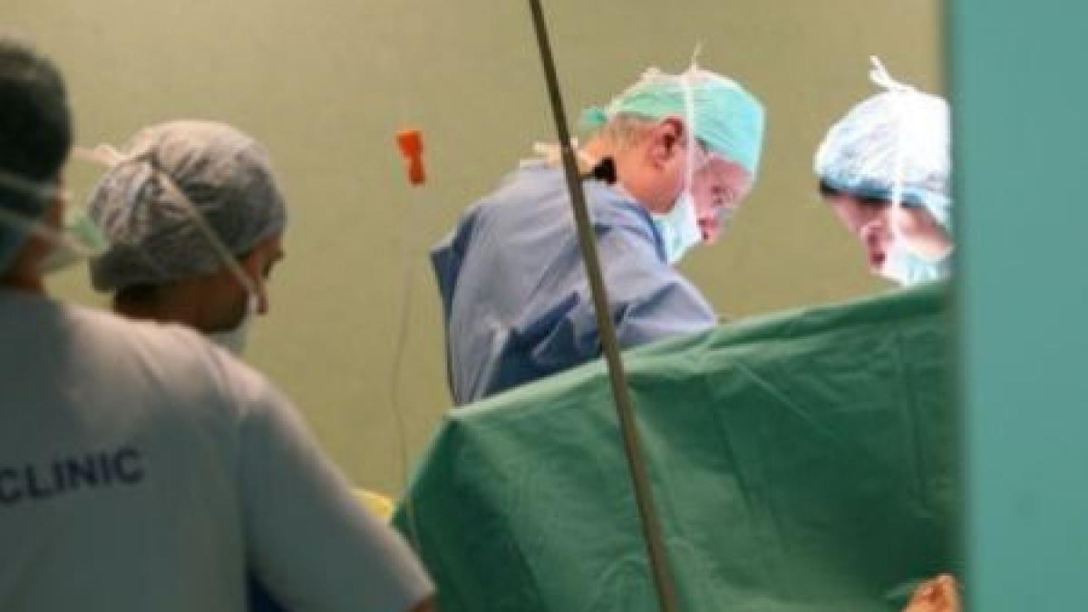 botosani un medic a fost luat la bataie de pacientul pe care il ingrijea