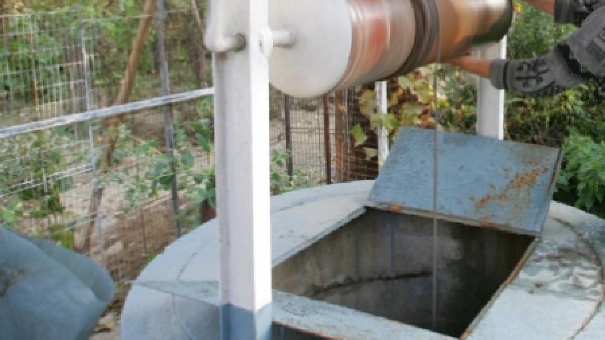 un sat din timis fara apa potabila panza freatica a fost contaminata in urma unor foraje