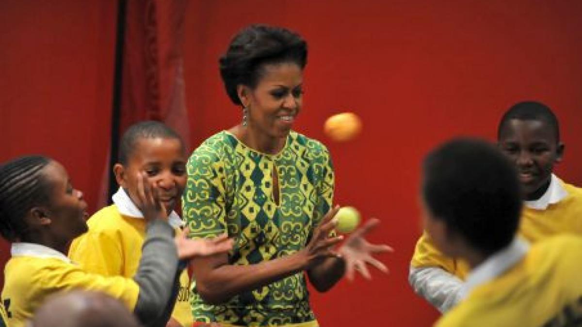 michelle obama si fiicele sale au luat pranzul intr un bufet dintr un sat din botswana