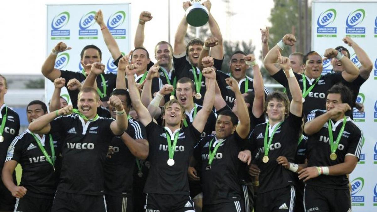 echipa de tineret a noii zeelande a castigat al patrulea titlu mondial consecutiv la rugby