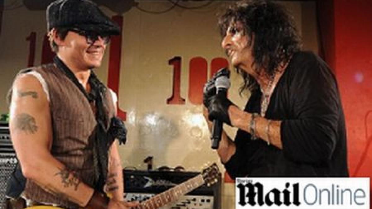 johnny depp a cantat alaturi de alice cooper