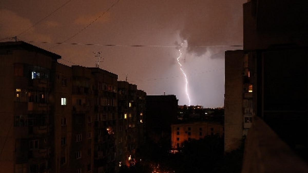 vremea rea face tot mai multe victime un copil din maramures a fost ucis de fulger