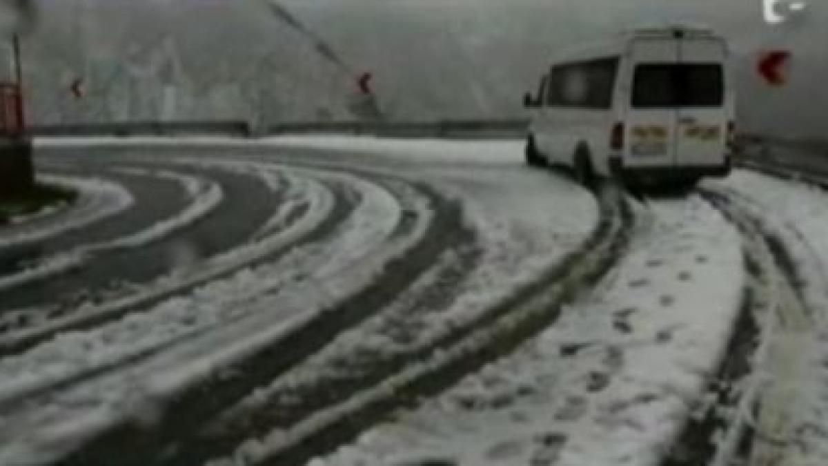 la munte a nins in iunie stratul de zapada are 20 de centimetri