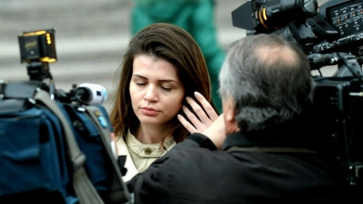 monica gabor a ramas fara masina in america o plimba noul iubit cu un rolls royce