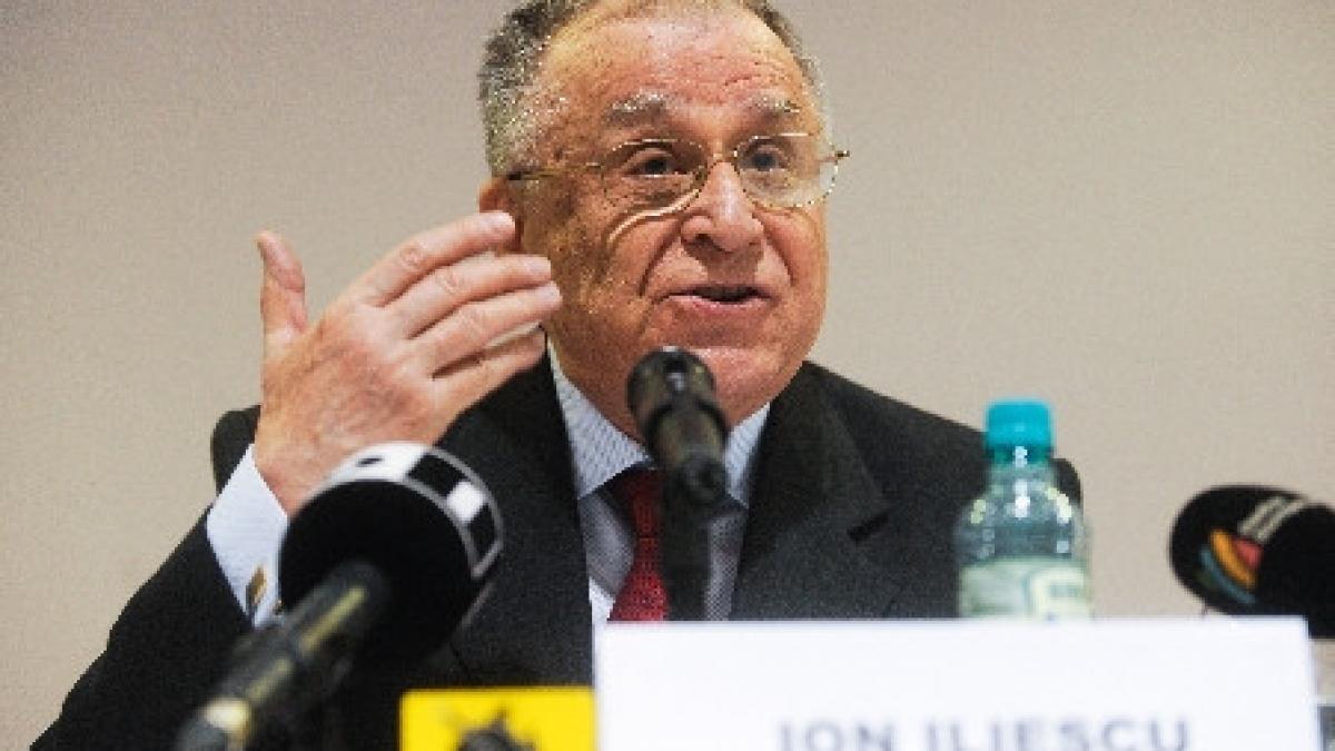 iliescu a dojenit presa pentru mediatizarea gafei lui vanghelie cu ejacularea din psd
