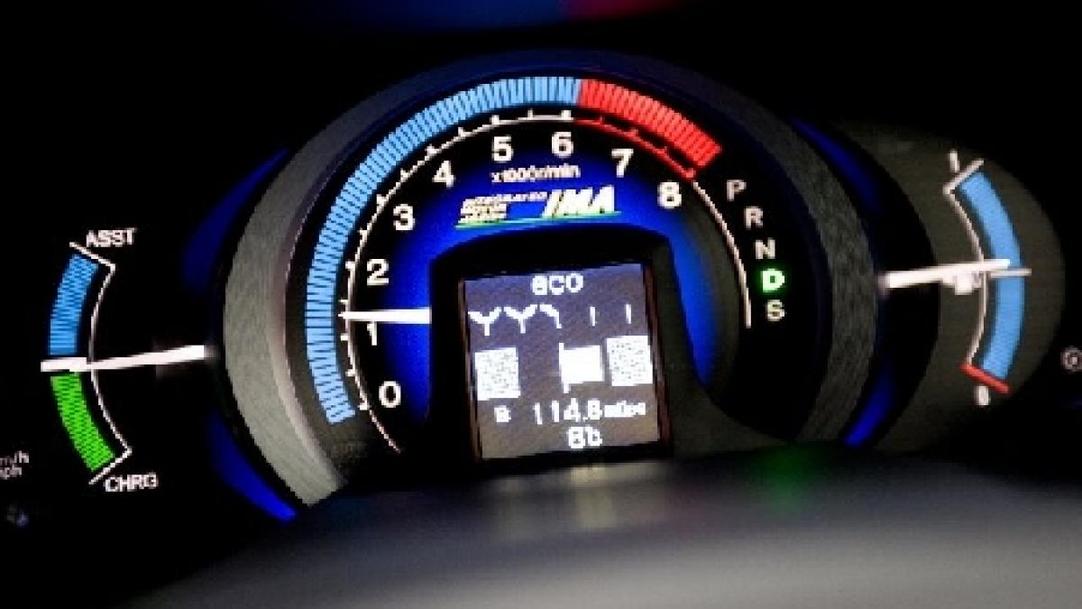 masina eco de curse interzisa in campionatul formula 1000 din cauza ca este prea rapida