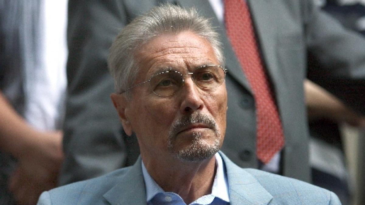 constantinescu seful statului este total confuz deschide niste discutii din care romania nu castiga