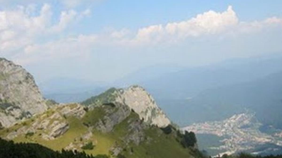 un turist aflat in stare grava cu degeraturi la picioare descoperit in jepii mari