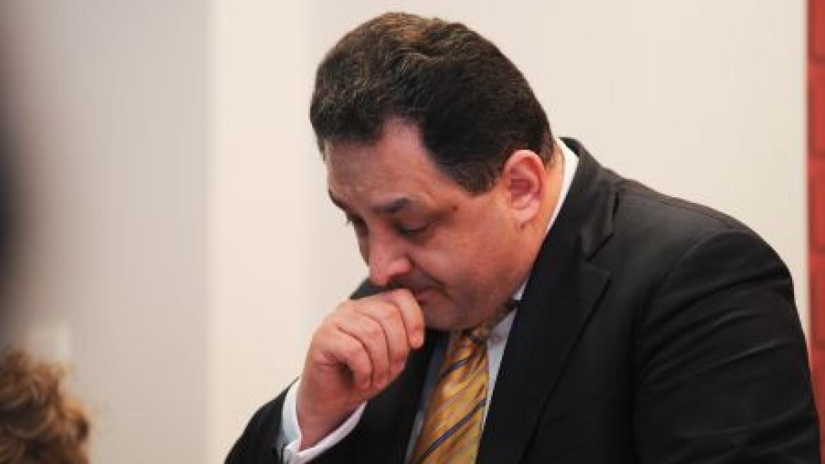 vanghelie isi declara dragostea pentru roberta anastase sa si gaseasca unul mai cuminte