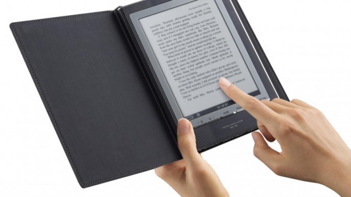 cel mai mare salon din lume consacrat cartilor electronice s a deschis la tokio