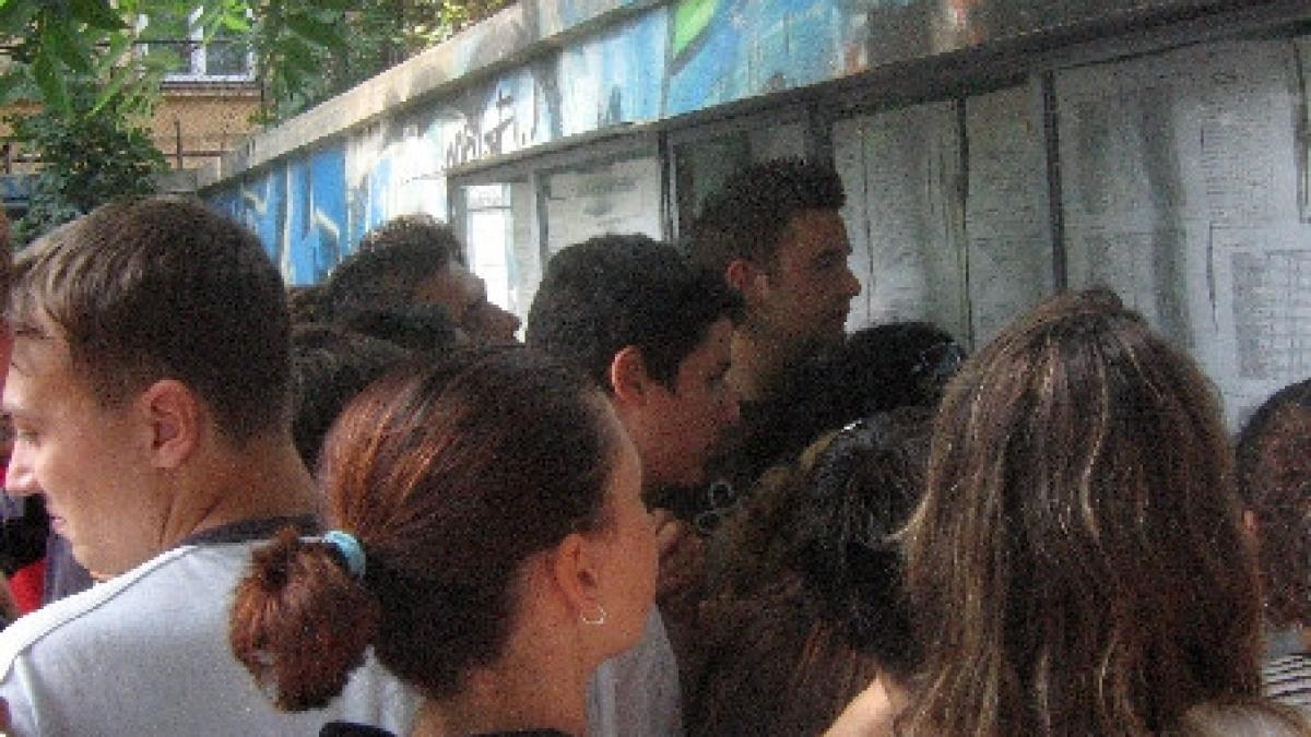 inca 1000 de elevi au luat bac ul in urma contestatiilor