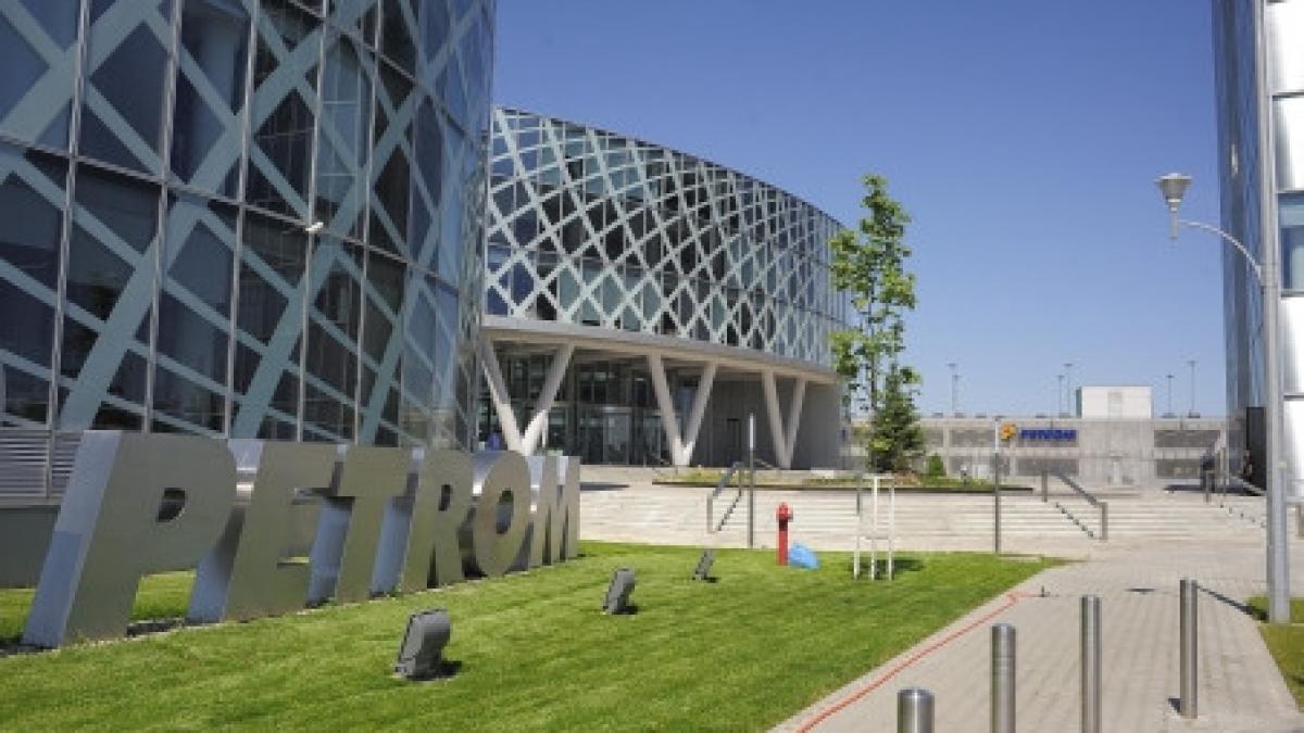 analiza swot pe oferta petrom de ce pariaza analistii straini pe un discount de 15 20 ca la omv