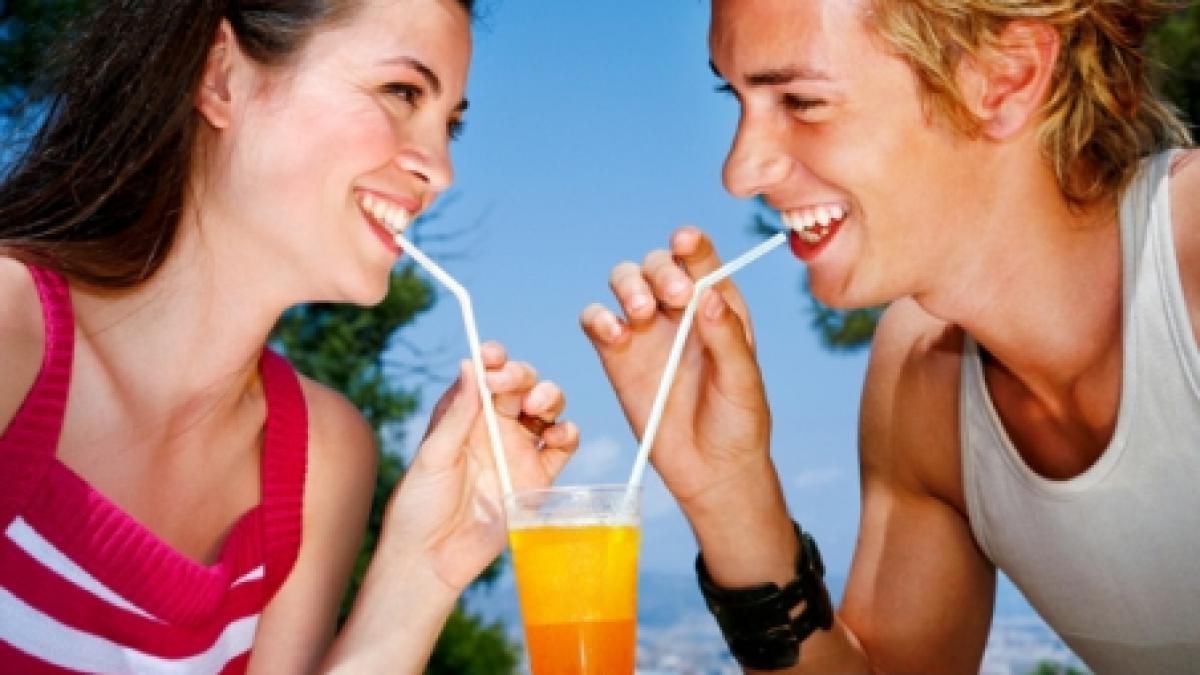 un roman consuma lunar doar 10 litri de sucuri si apa minerala de vina e criza