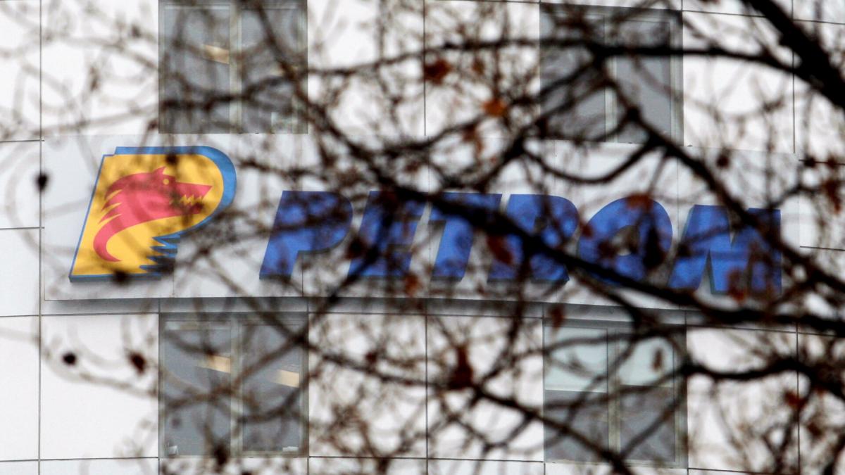 ce intrebari au pus la londra fondurile straine sefilor petrom cel mai hot subiect este