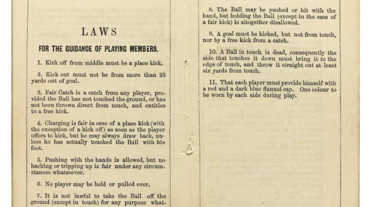 cea mai veche carte cu reguli din fotbal vanduta la o licitatie cu 1 4 milioane de dolari