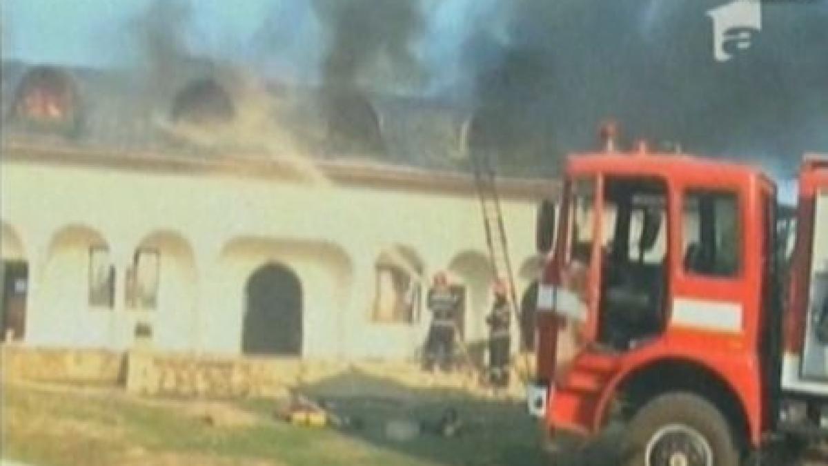 galati un incendiu de proportii a mistuit manastirea adam
