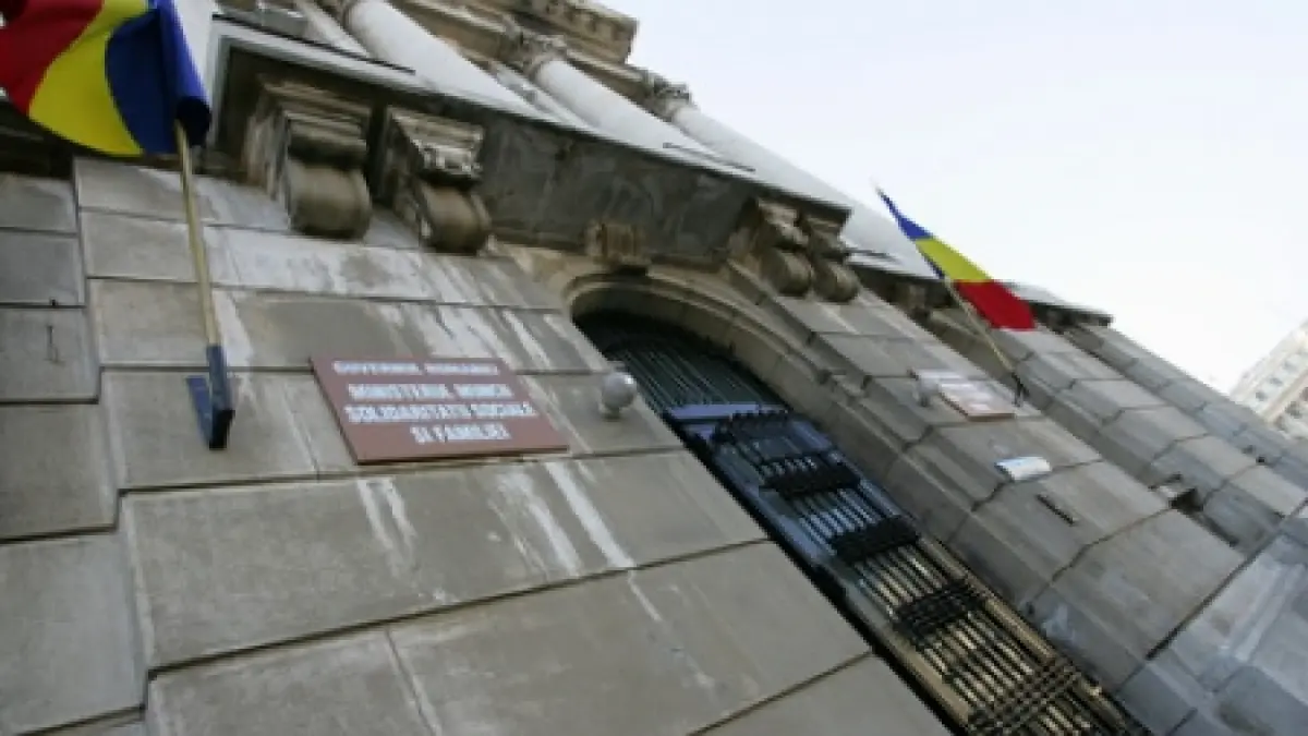 cladirea ministerului muncii evacuata in urma unei alerte false cu bomba