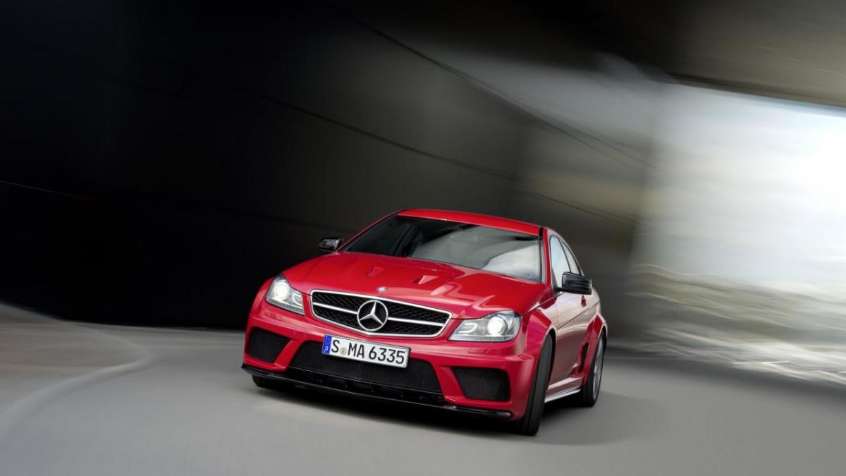 mercedes anunta cel mai puternic c class din toate timpurile c 63 amg coupe black series