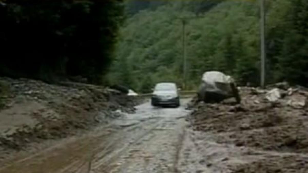 o stanca s a prabusit peste o masina pe transfagarasan mai multi turisti polonezi raniti