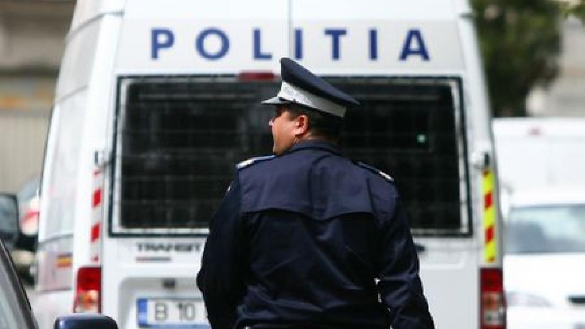 patru persoane implicate in scandalul din deta arestate seful politiei deta a demisionat