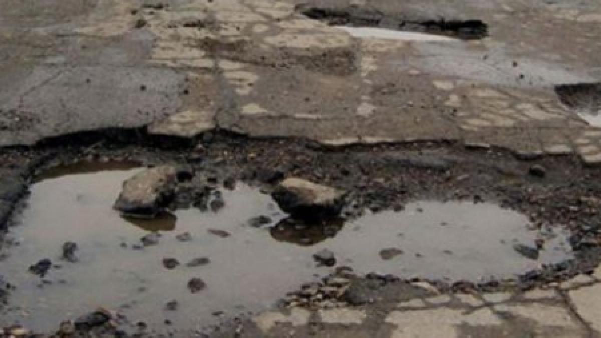 infotrafic doua drumuri nationale din vrancea s au surpat din cauza ploilor