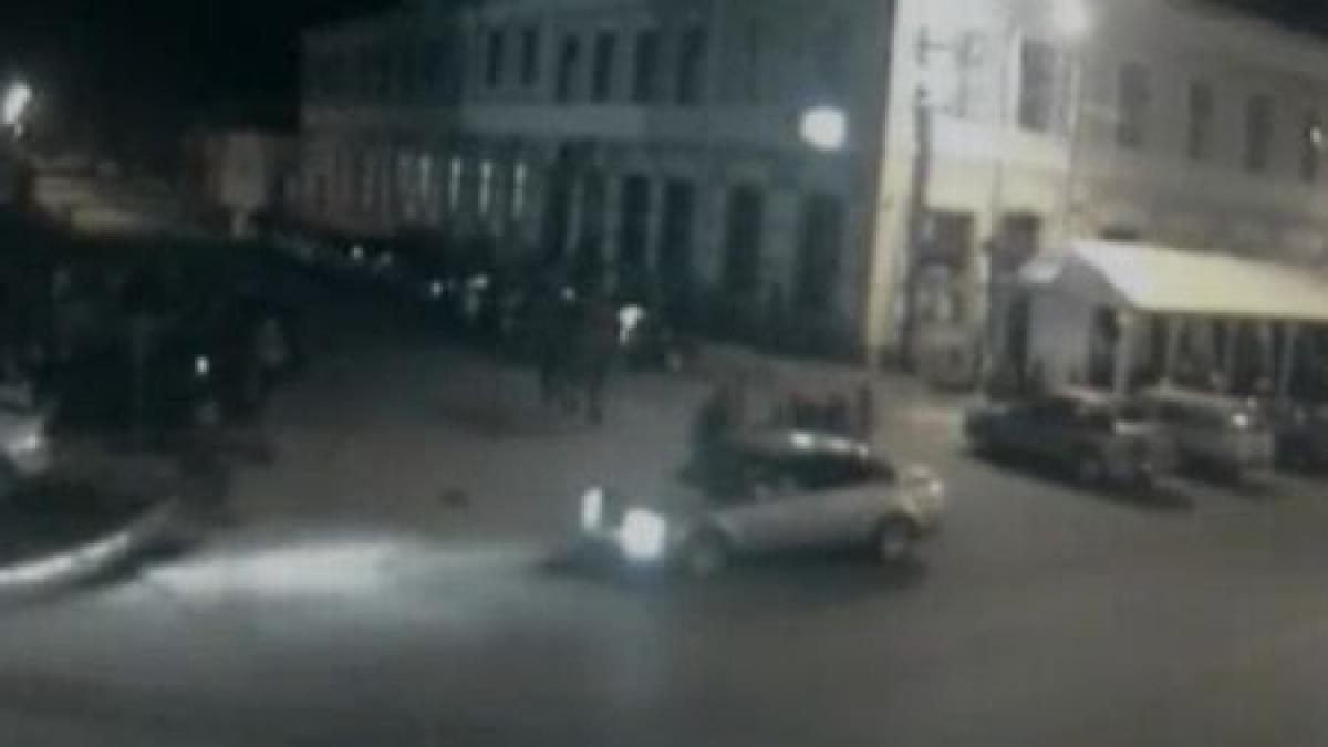 primele imagini cu scandalul din deta suprinse de camerele de supraveghere