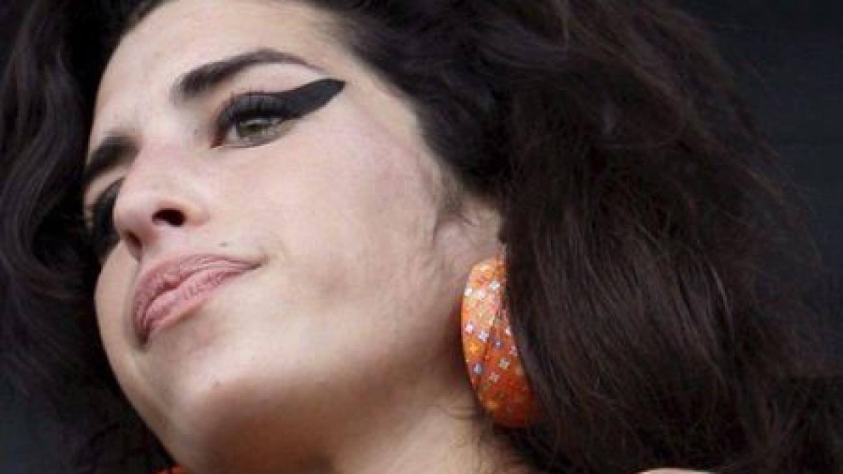 tatal lui amy winehouse catre fani pentru amy conta un singur lucru dragostea