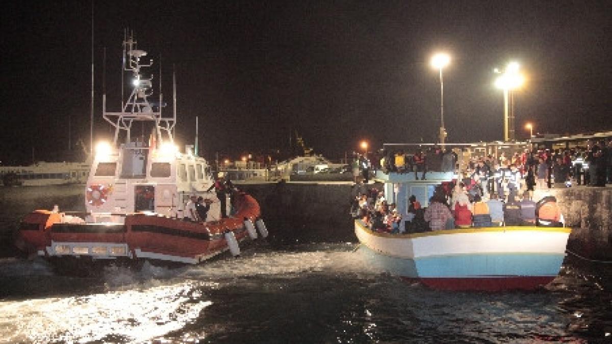 25 de imigranti morti gasiti de paza de coasta italiana pe insula lampedusa