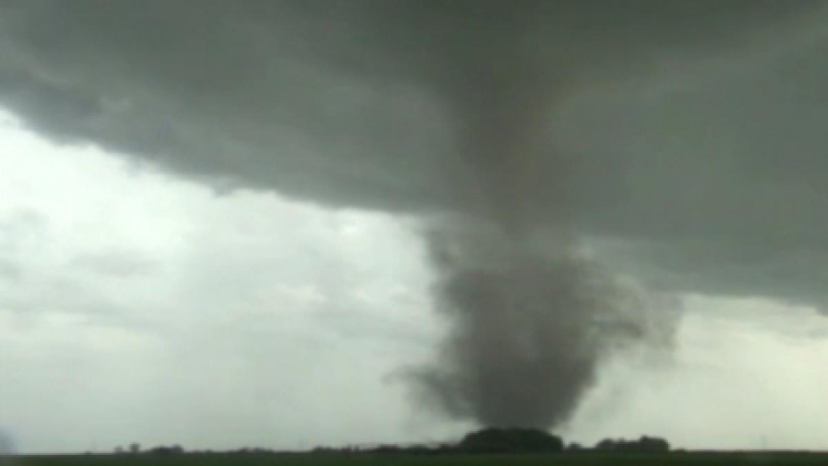 rusia un mort si 30 raniti in urma unei tornade devastatoare