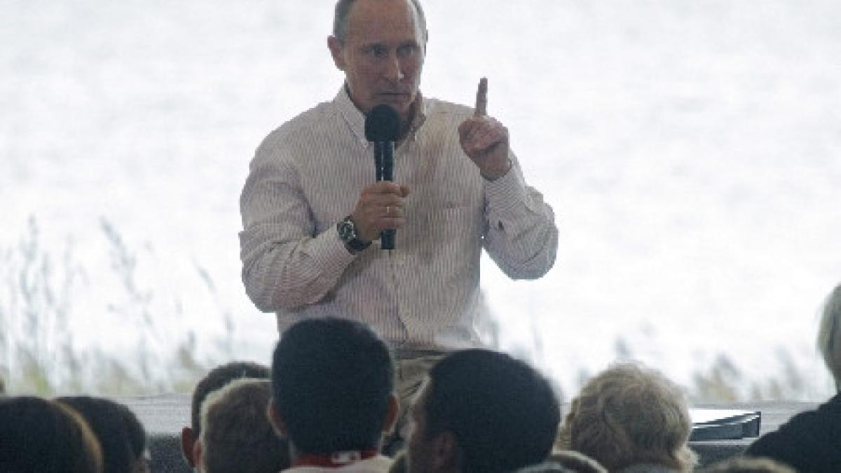 vladimir putin a fost acuzat ca incearca sa anexeze rusiei teritorii care apartin georgiei