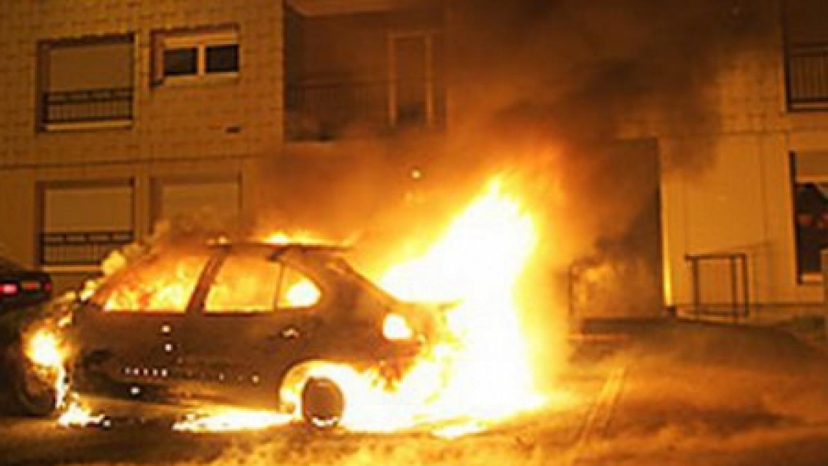 barbatul care i a incendiat masina lui mita de la bere gratis a fost arestat pentru 29 de zile