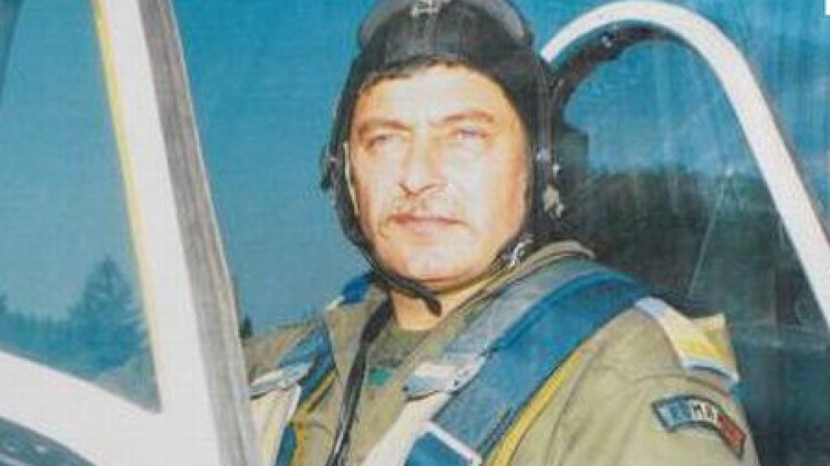 pilotul victor huci ranit in accidentul aviatic din prahova a murit