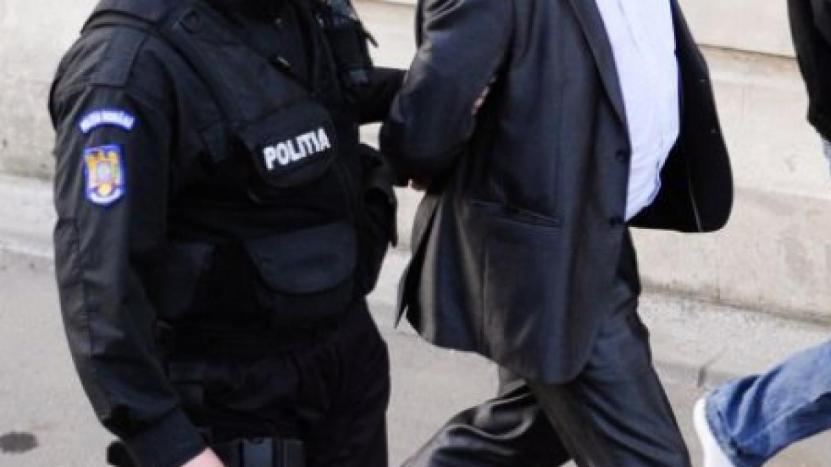 hunedoara un sofer a fost retinut pentru ca a incercat sa mituiasca doi politisti cu 1 000 de lei