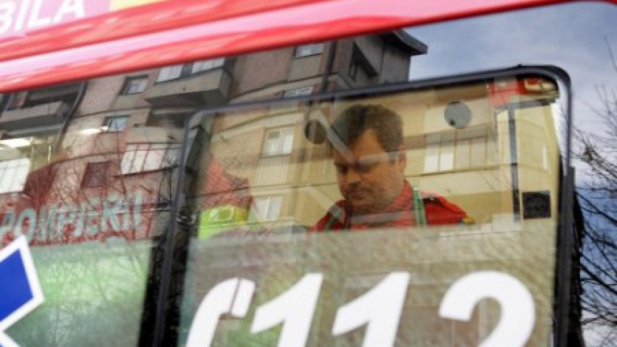 o fetita de doi ani a murit dupa ce a fost lovita de o ambulanta pe trecerea de pietoni
