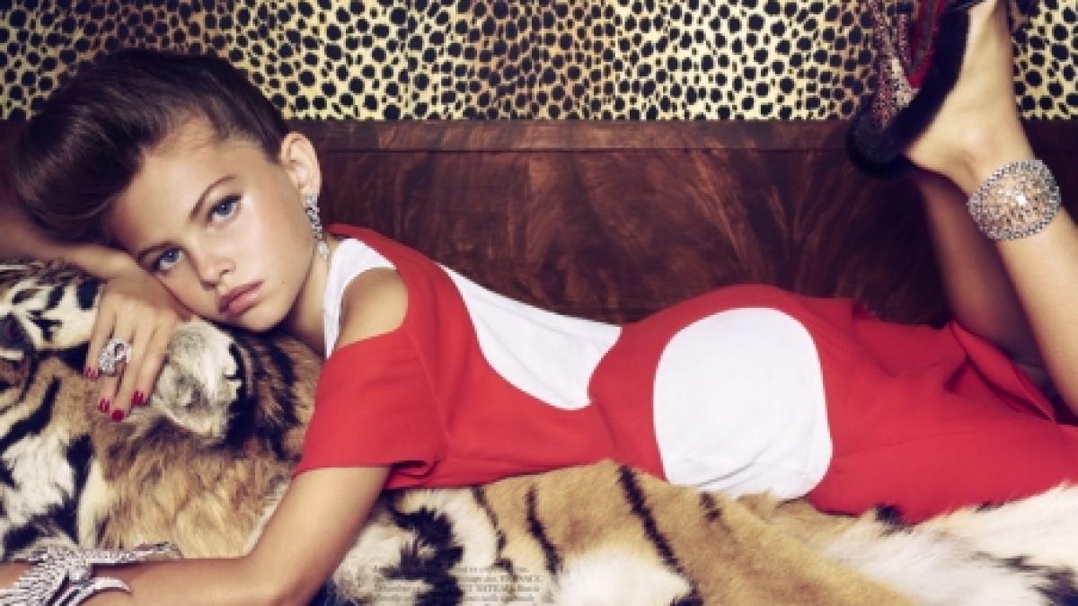 controversa internationala o fetita de 10 ani pozeaza in ipostaze provocatoare pentru revista vogue