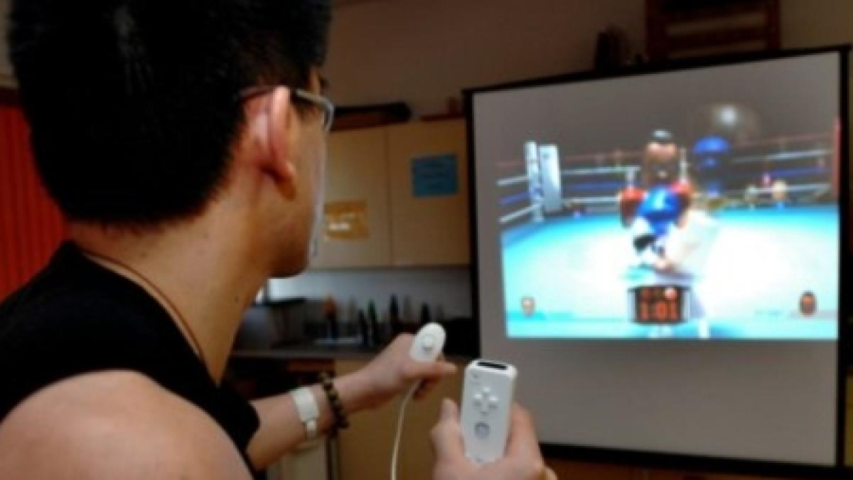 romanii nu neglijeaza distractia in 2010 au cheltuit 2 5 miliarde de dolari pentru produsele media