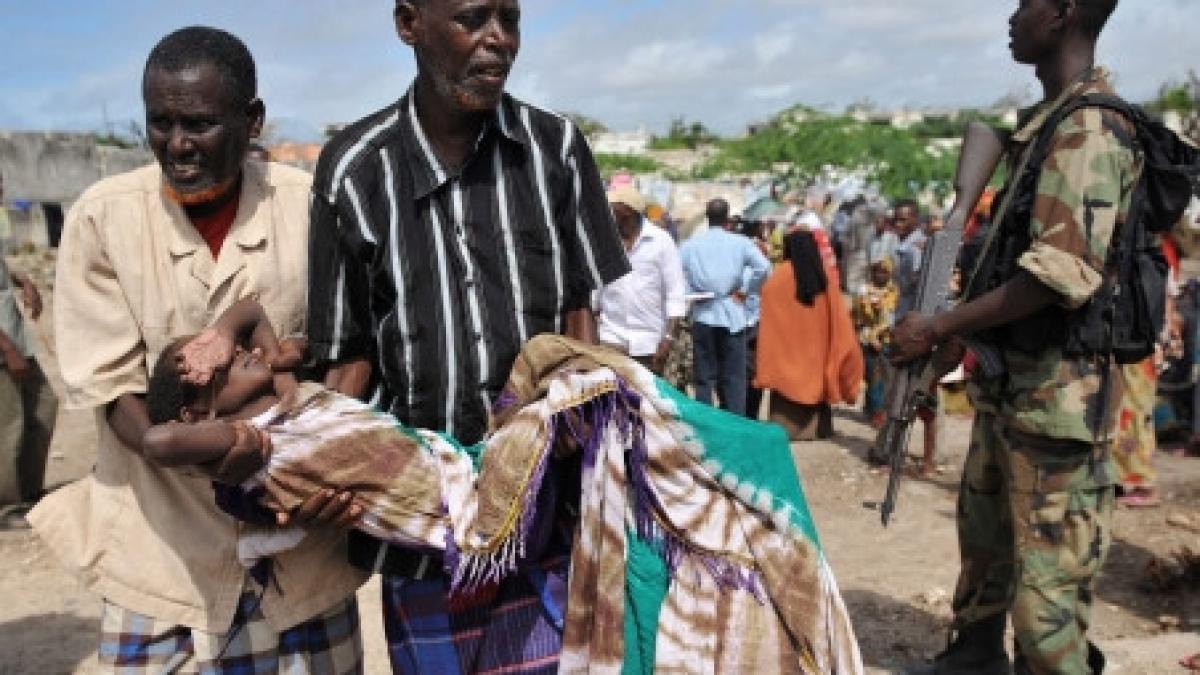 sapte persoane au fost ucise in timpul unui jaf masiv la statiile de ajutor umanitar din somalia