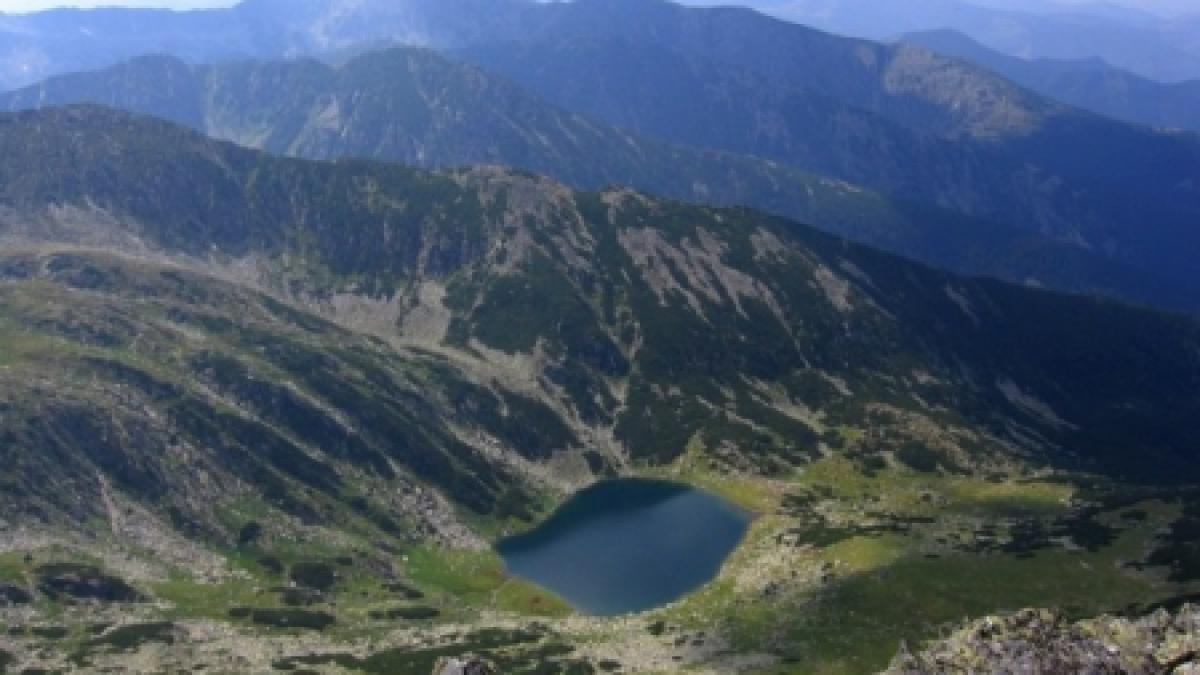 maratonista care a disparut in muntii retezat a fost gasita de salvamontisti