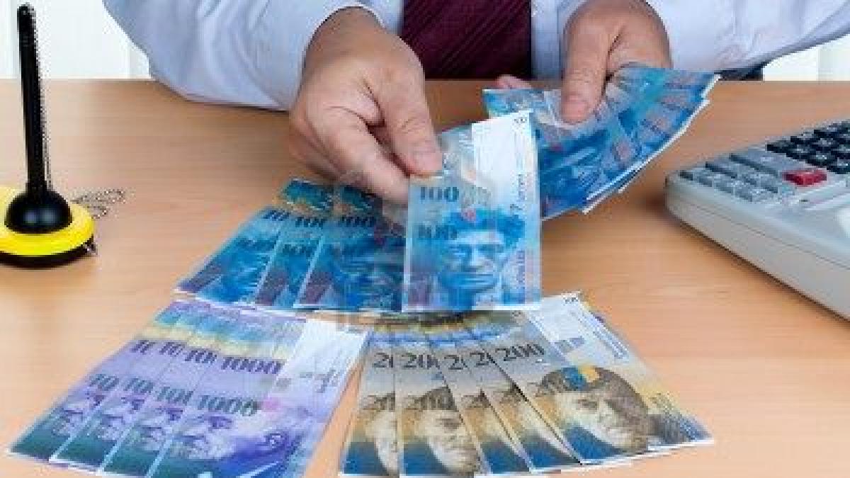 francul elvetian atinge un nou maxim istoric depasind pragul de patru lei vezi cursul bnr