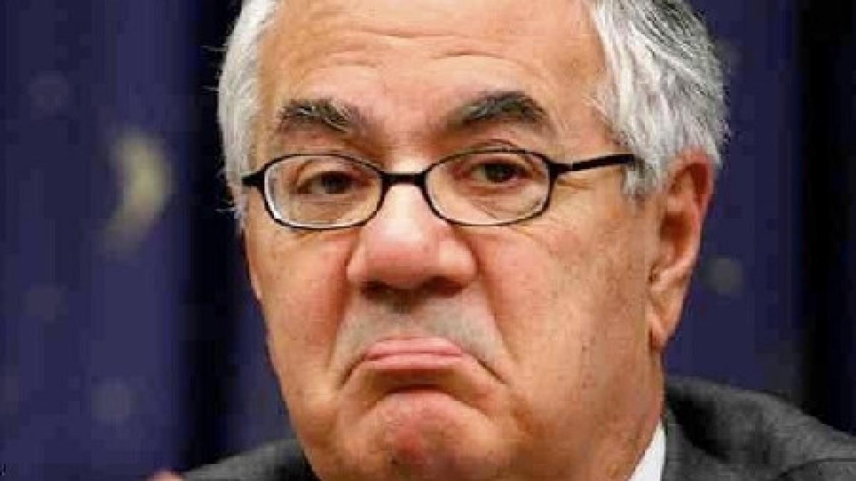 politicianul barney frank trage un vant in direct la tv
