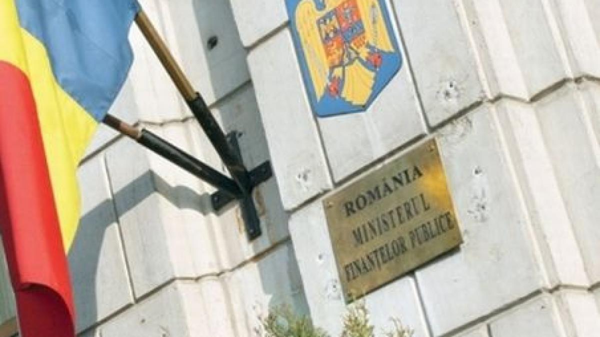 protest al asistentilor sociali in fata ministerului de finante