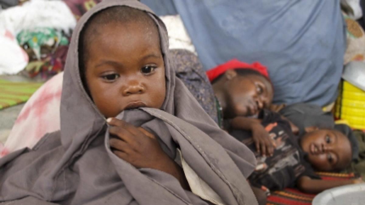 mai multi artisti au lansat o campanie pentru eradicarea foametei din africa