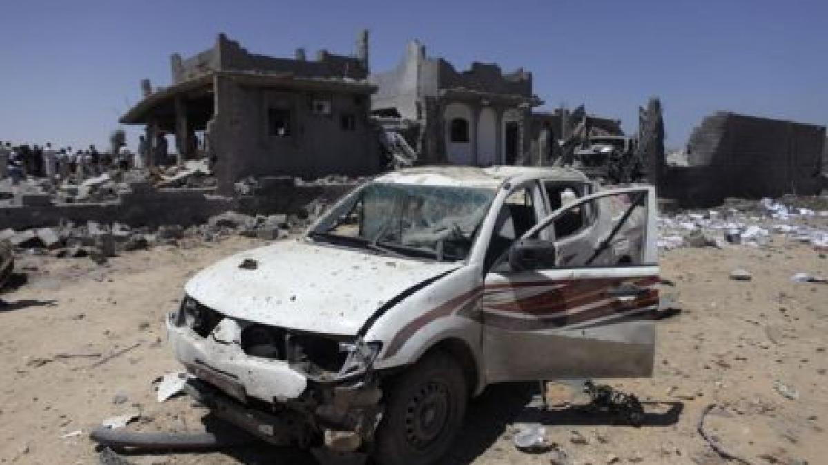 algeria explozia unei masini capcana a ranit circa 33 de oameni din care 11 politisti