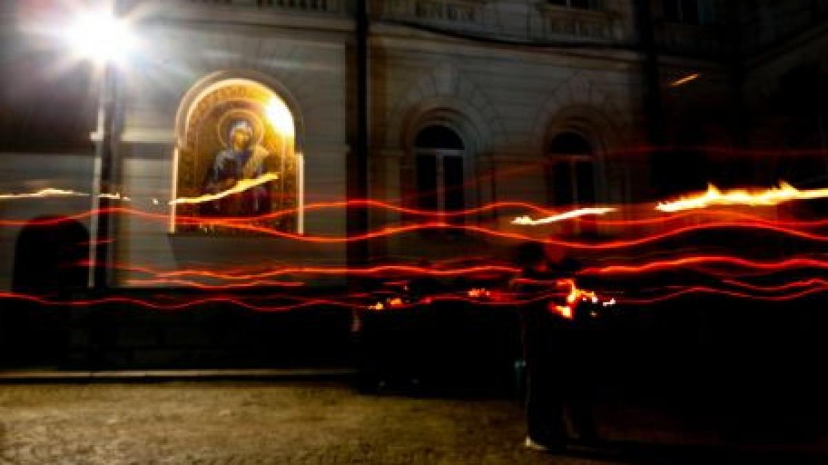 circa doua milioane de romani isi aniverseaza onomastica de sfanta maria mare