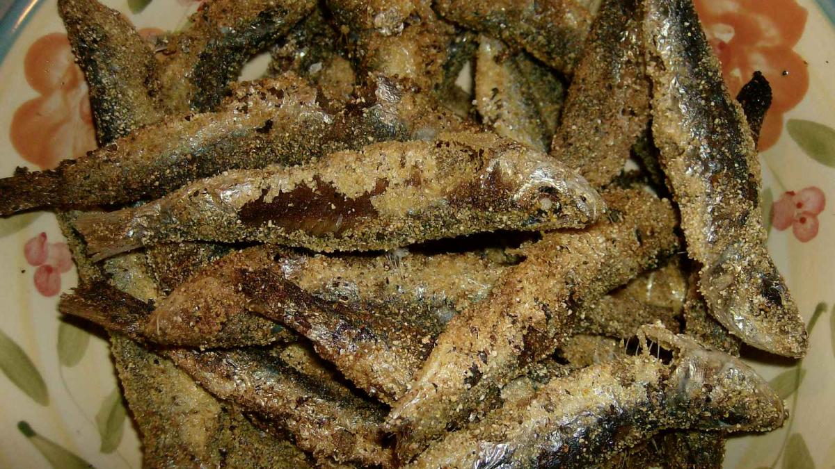 hamsia mancarea de baza a turistilor de pe litoralul romanesc