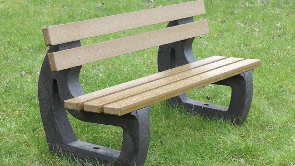 investitie de opt milioane de euro pentru banci si cosuri de gunoi in capitala