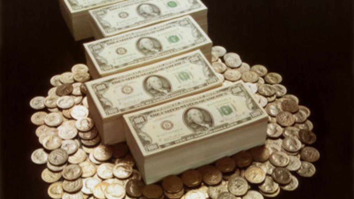 investitiile in aur apartamente sau terenuri printre cele mai des intalnite la romani