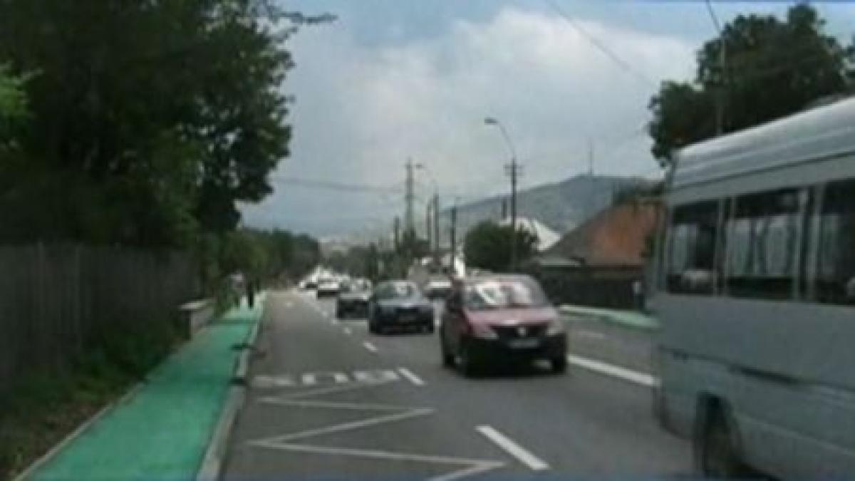 trotuare in culori politice primarul pdl din piatra neamt a facut drumurile verzi