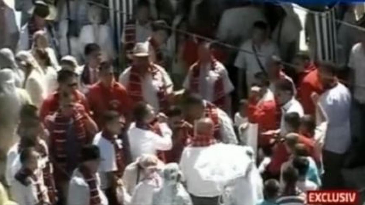 galati nunta de romi intre o fetita de 8 ani si un baietel de 7 ani