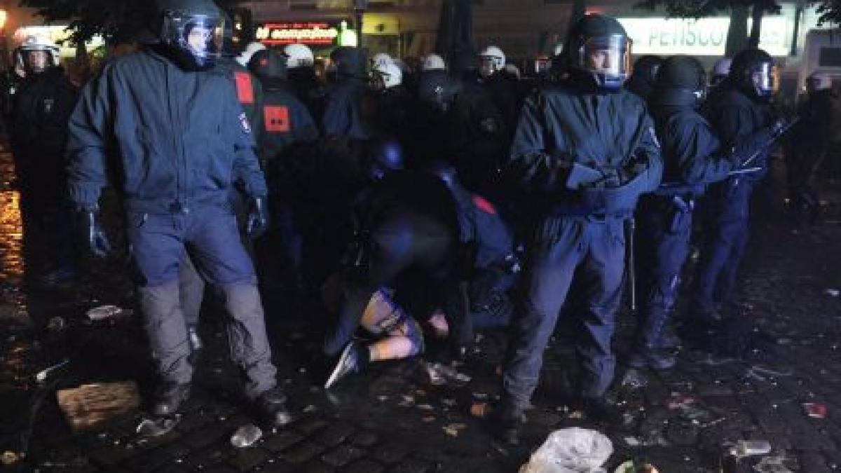 incidente violente la hamburg mesajul tinerilor londra este peste tot